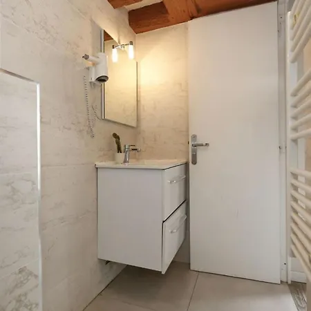 Apartment Parisien 20m2 En Face Du Musee Grevin - 2p *