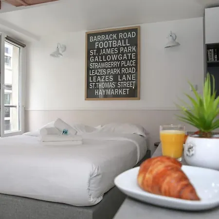 Apartment Parisien 20m2 En Face Du Musee Grevin - 2p Paris